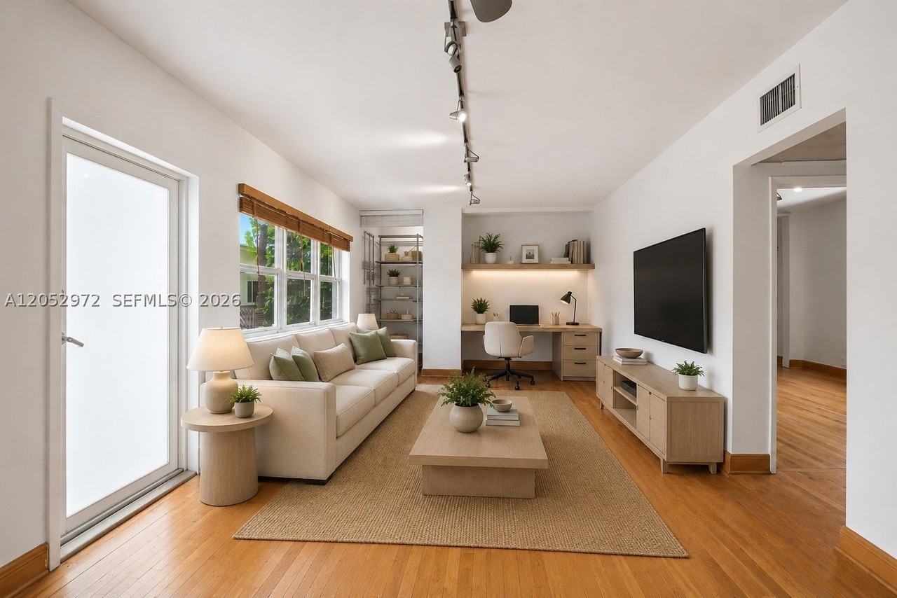 1100 Venetian Way #2B - Photo 3 of 28