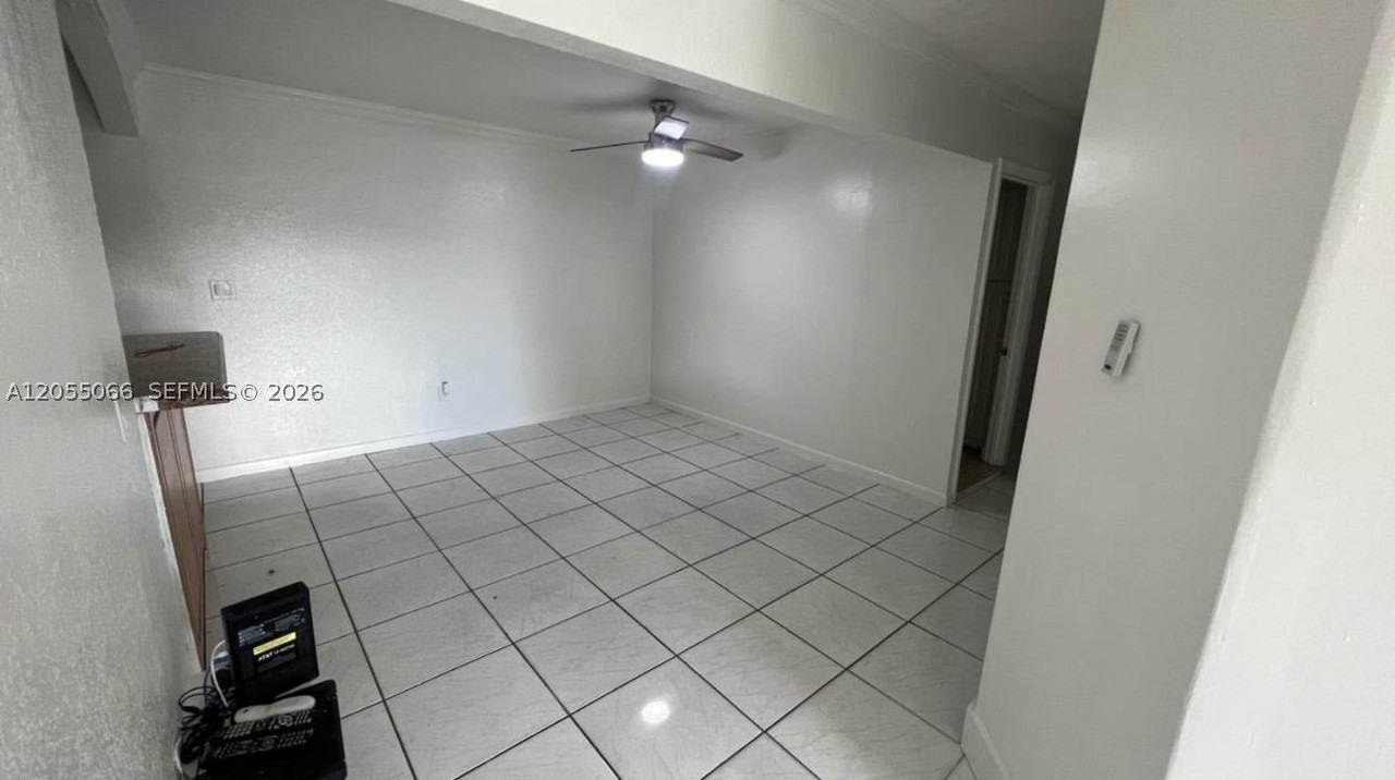 17201 Nw 53rd Ave #1 - Photo 4 of 20