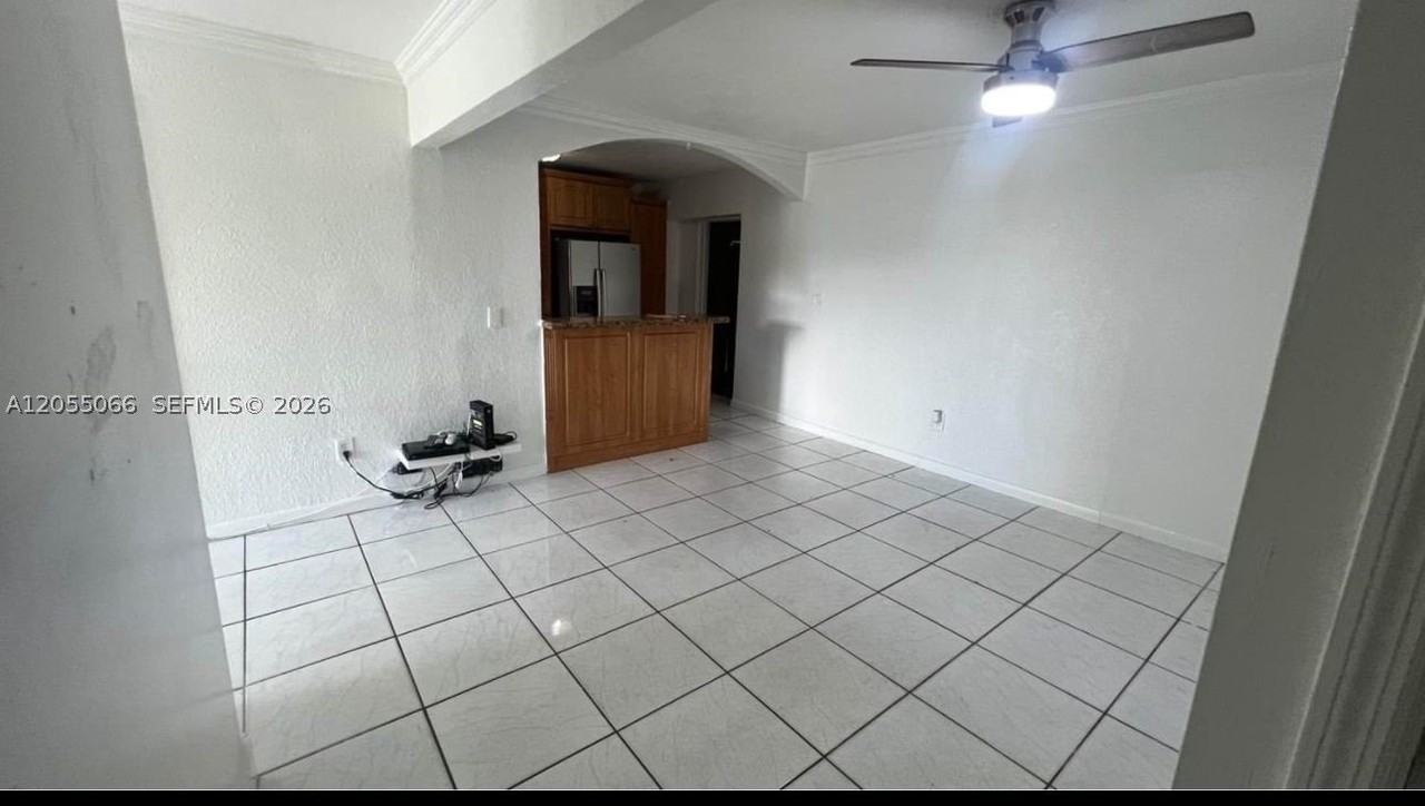 17201 Nw 53rd Ave #1 - Photo 6 of 20