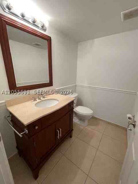 10731 Nw 74th Ter - Photo 7 of 30