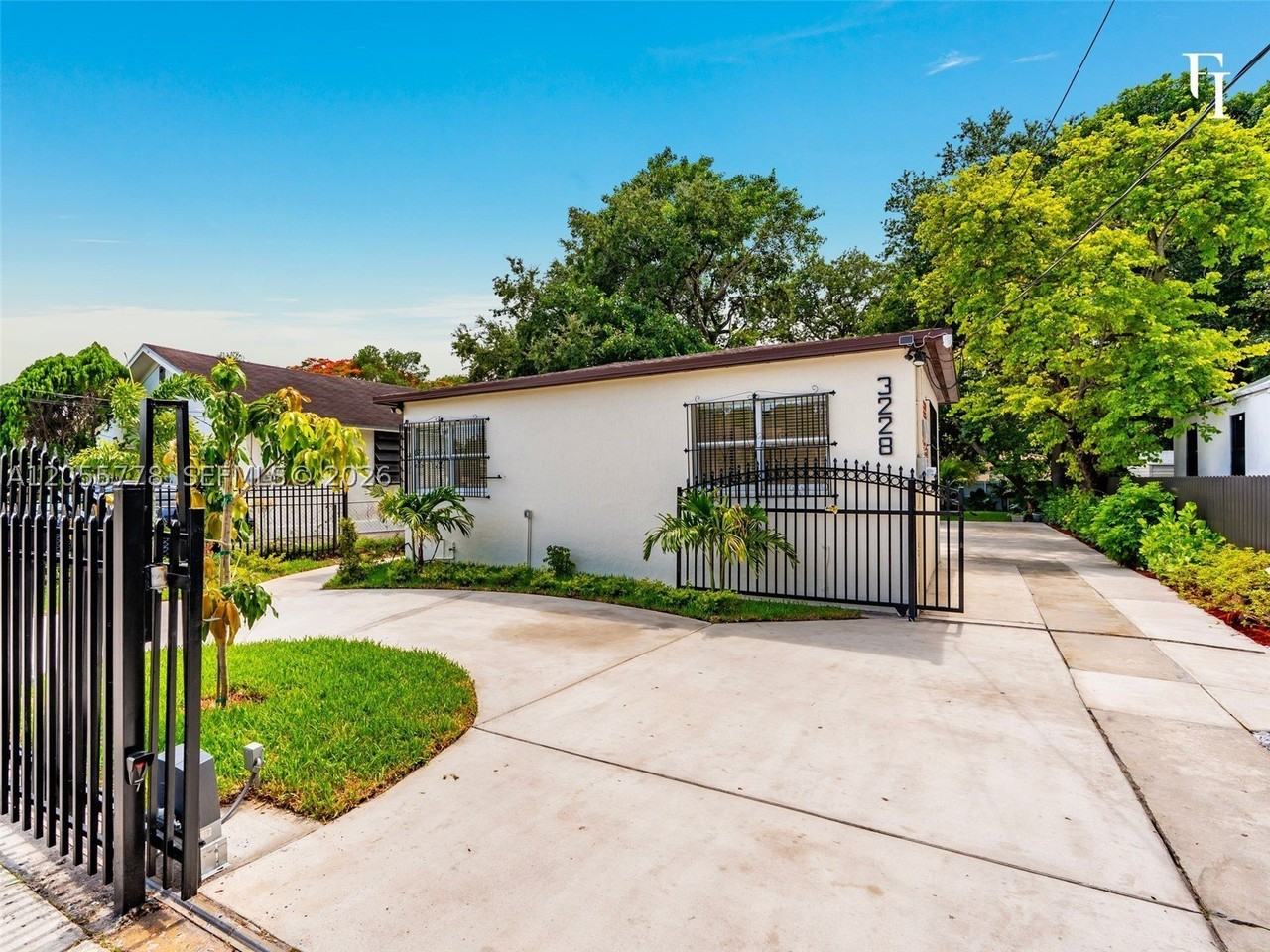 3228 Nw 11th Ave - Photo 3 of 30