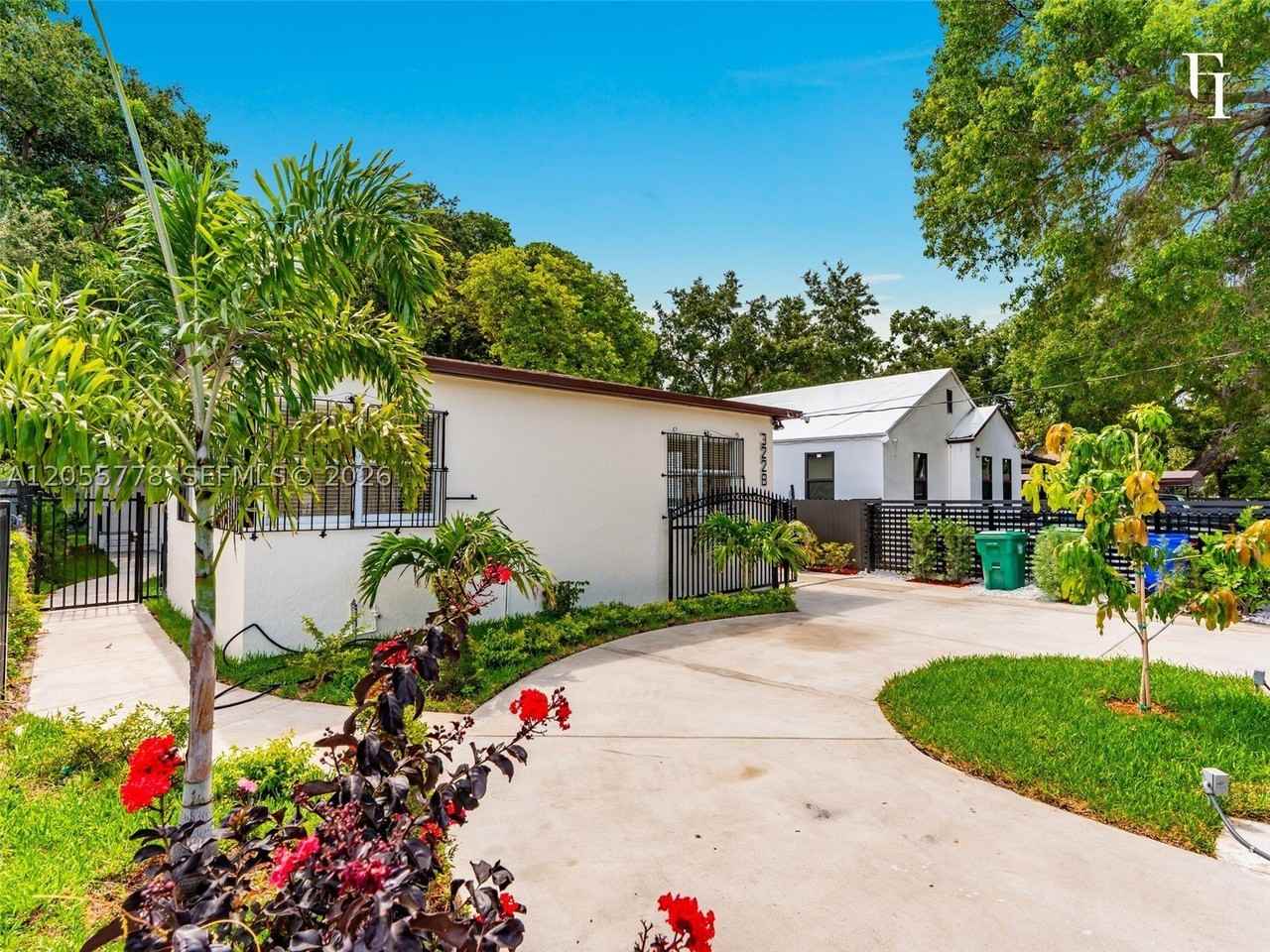 3228 Nw 11th Ave - Photo 4 of 30
