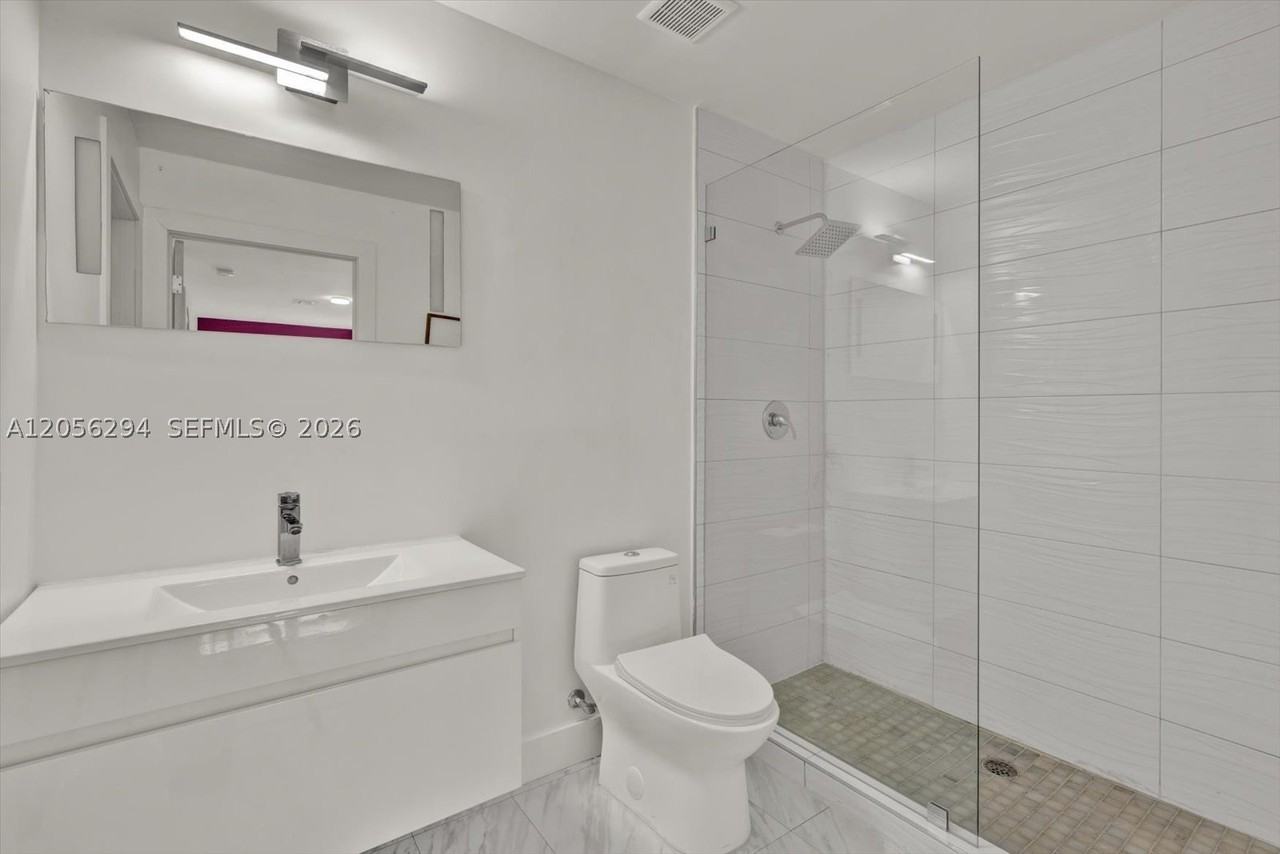 808 Sw 29th St - Photo 6 of 21