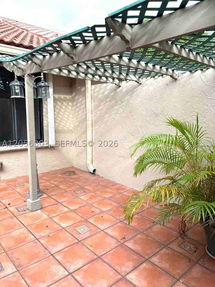 613 Patio Village Way - Photo 5 of 46