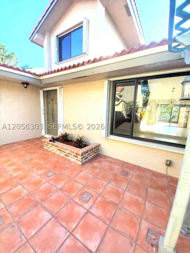 613 Patio Village Way - Photo 6 of 46