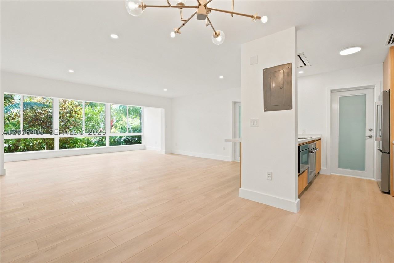 260 Sunrise Dr #E - Photo 4 of 18