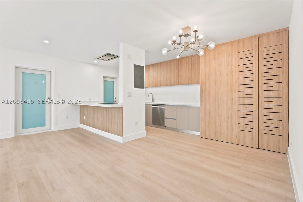 260 Sunrise Dr #E - Photo 5 of 18