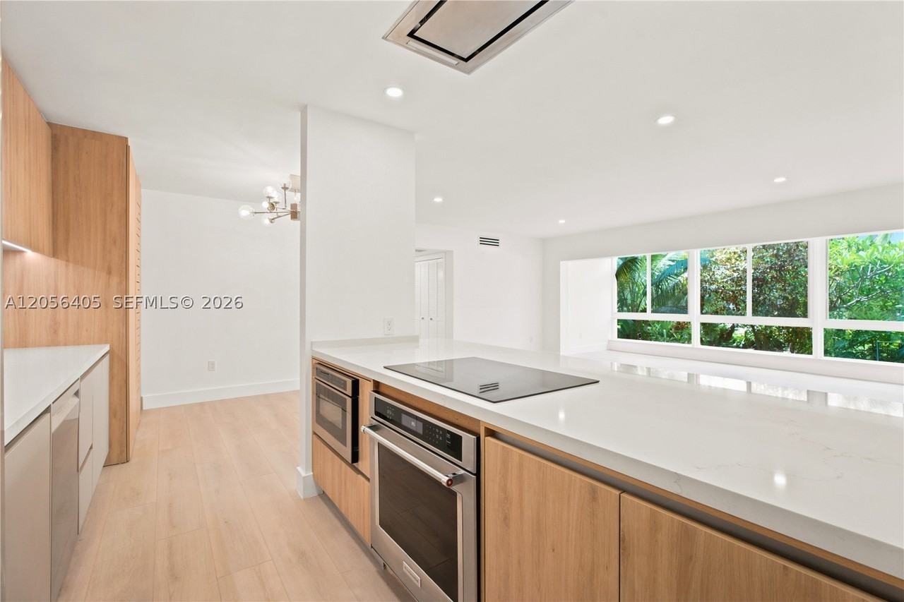 260 Sunrise Dr #E - Photo 6 of 18