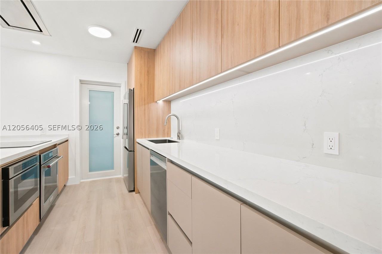 260 Sunrise Dr #E - Photo 7 of 18