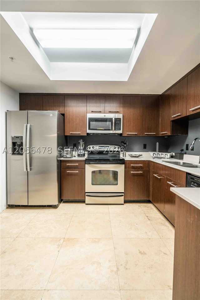 300 Majorca Ave - Photo 7 of 33