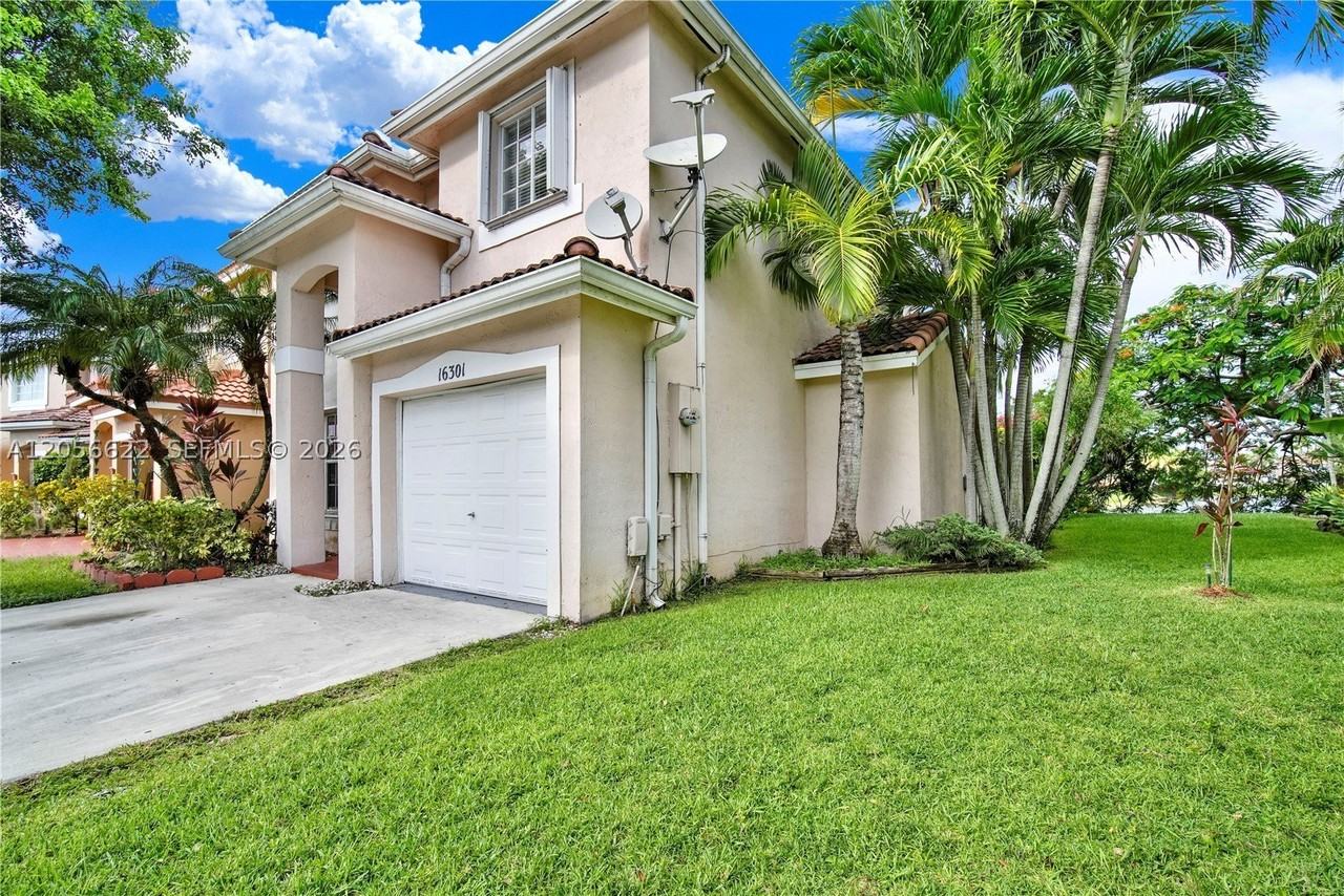 16301 Sw 100th Ter - Photo 4 of 33