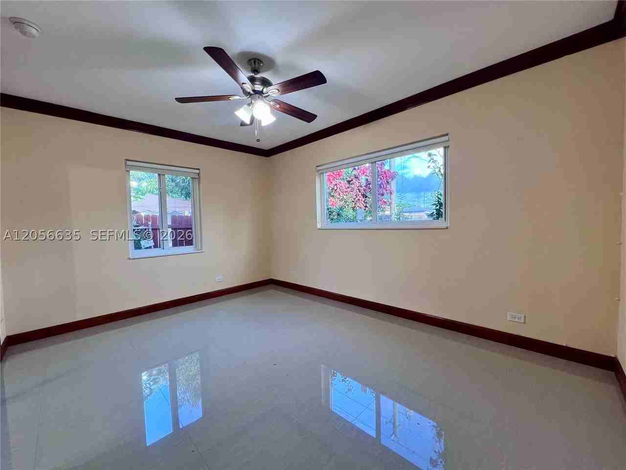 6225 Sw 26th St - Photo 3 of 6