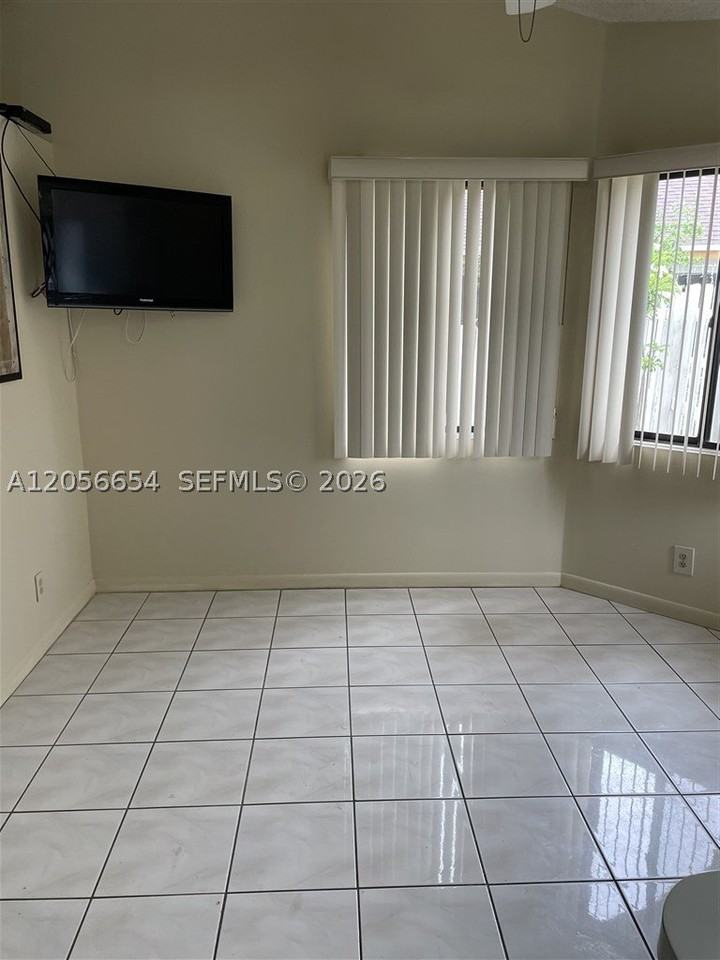 308 Bishop Rd - Photo 2 of 12