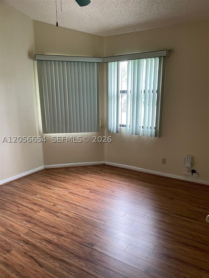 308 Bishop Rd - Photo 4 of 12