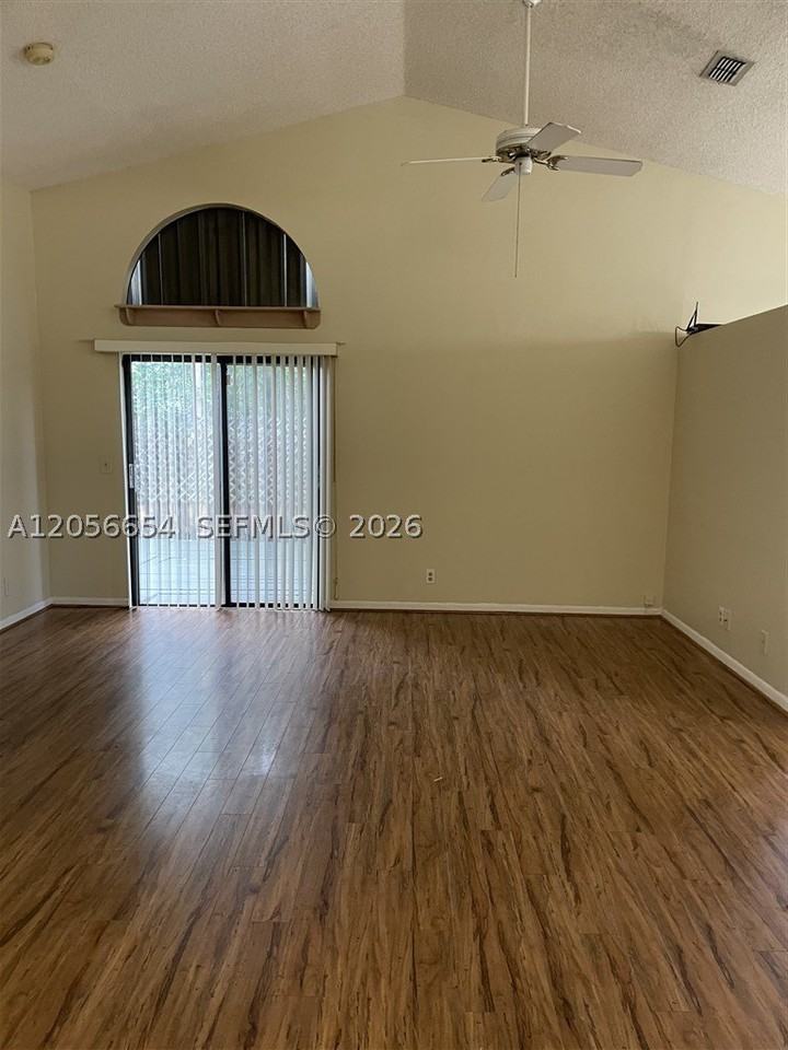 308 Bishop Rd - Photo 5 of 12