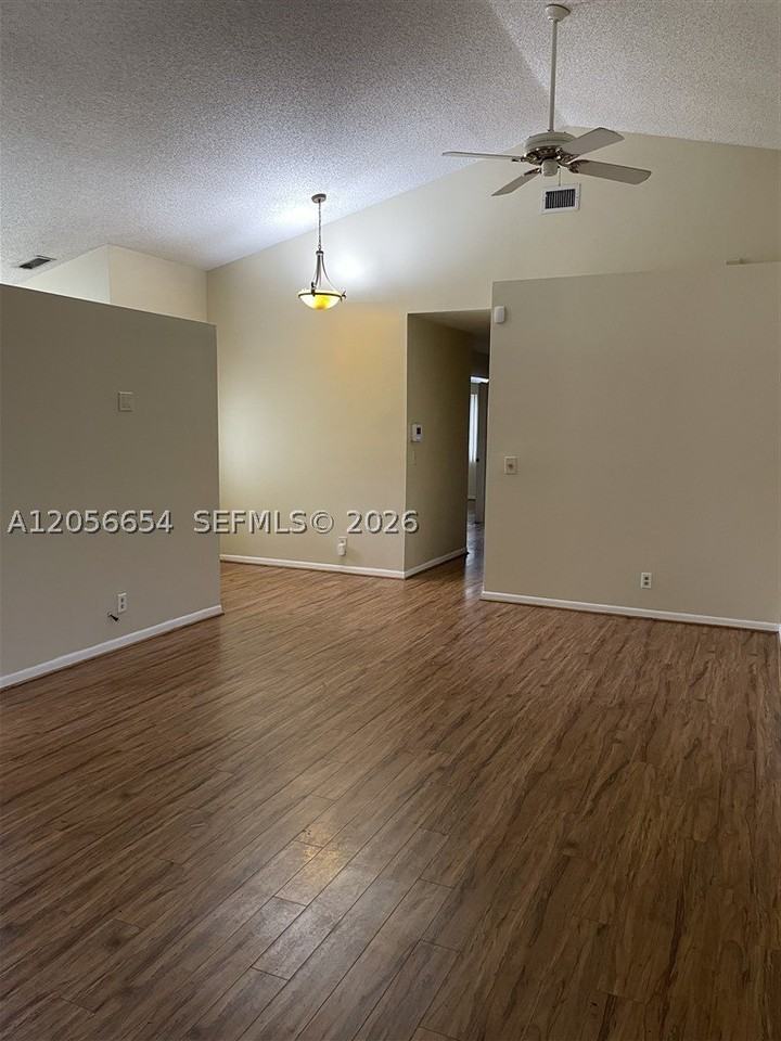 308 Bishop Rd - Photo 7 of 12