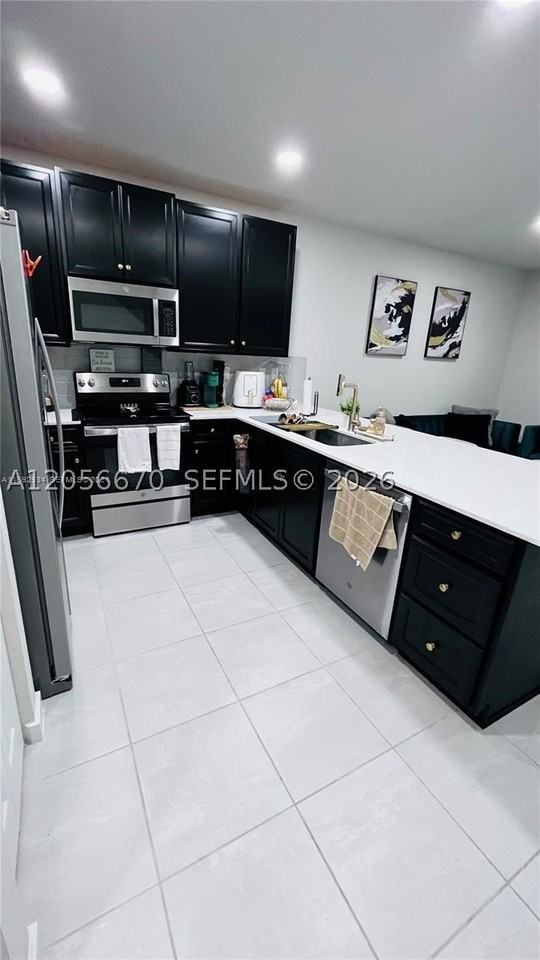 1065 Nw 4th Ter #1065 - Photo 5 of 17