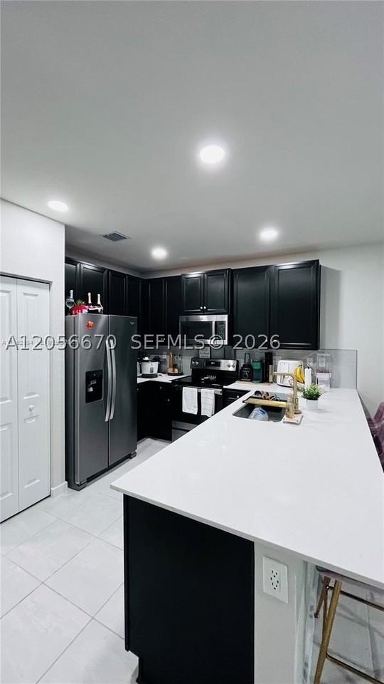 1065 Nw 4th Ter #1065 - Photo 7 of 17