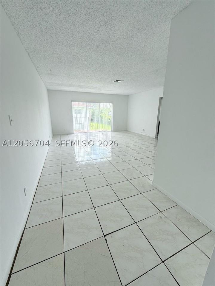3100 Coral Springs Dr #2B - Photo 6 of 12