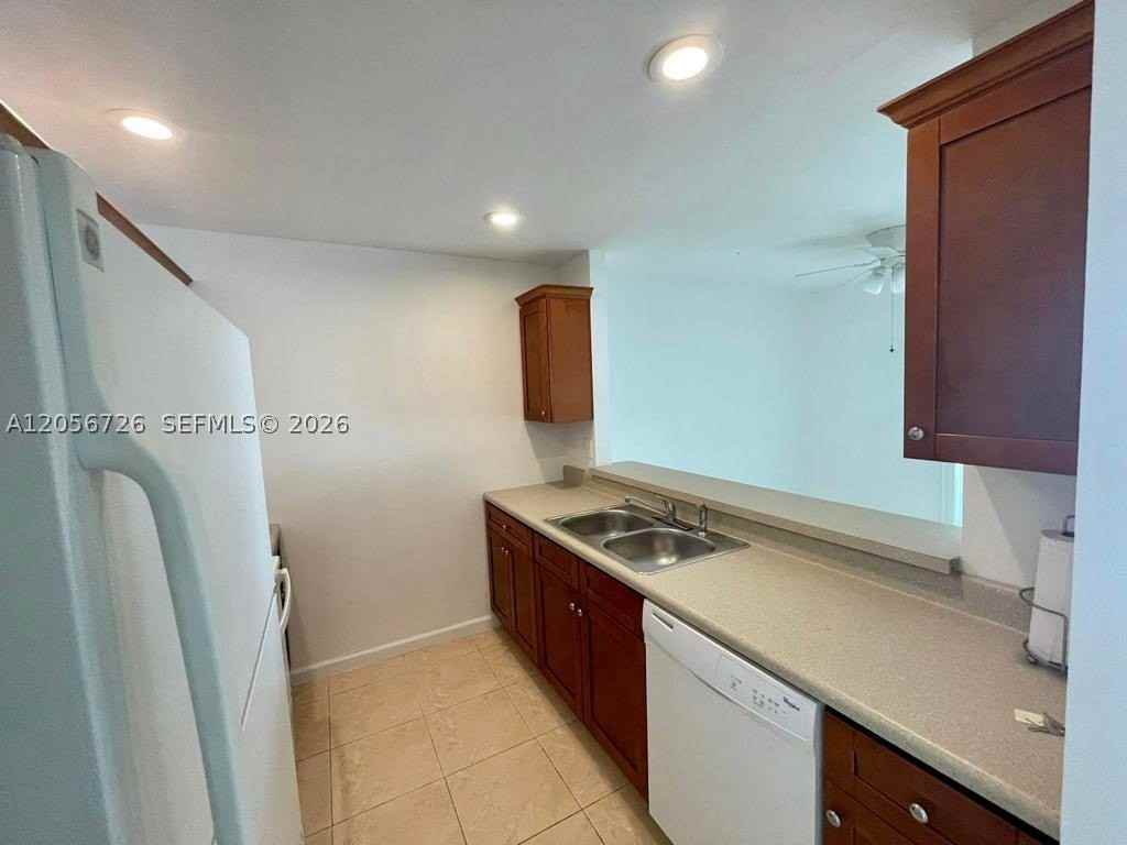5020 Elmhurst Rd #B - Photo 5 of 24