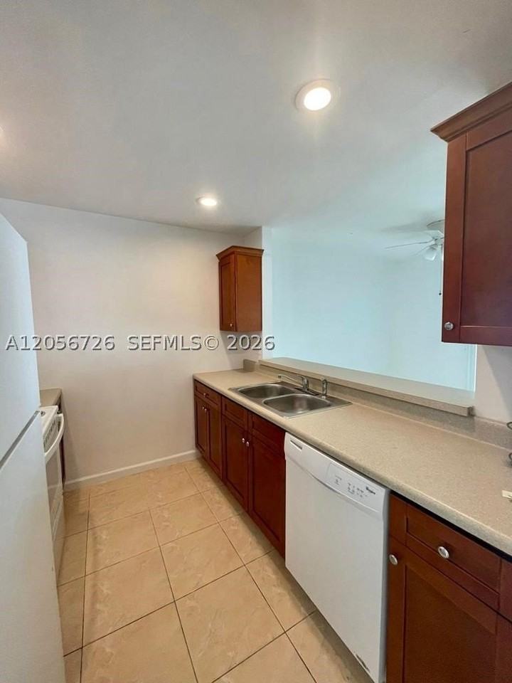 5020 Elmhurst Rd #B - Photo 6 of 24