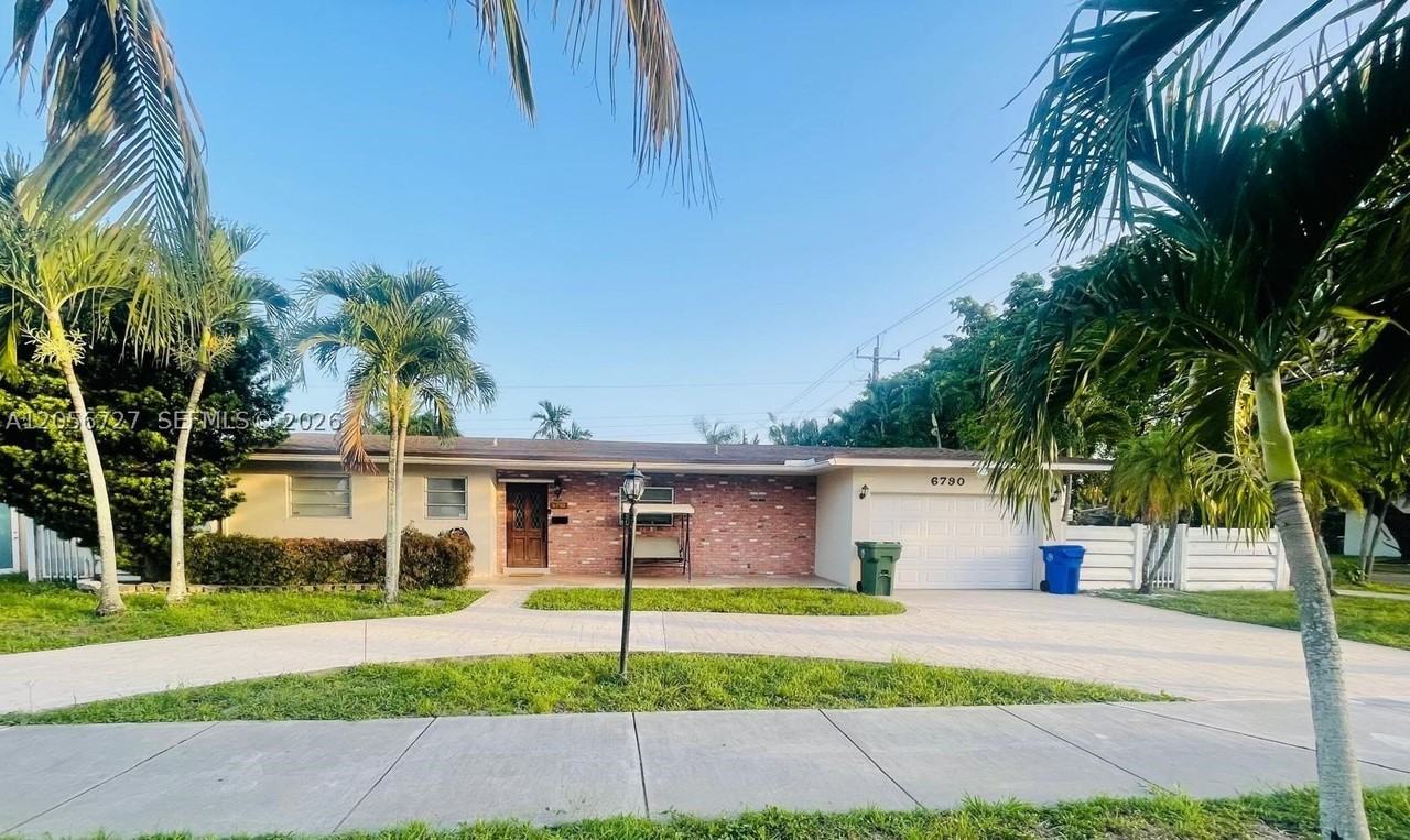 6790 Sw 10th Ct #6790 - Photo 2 of 10