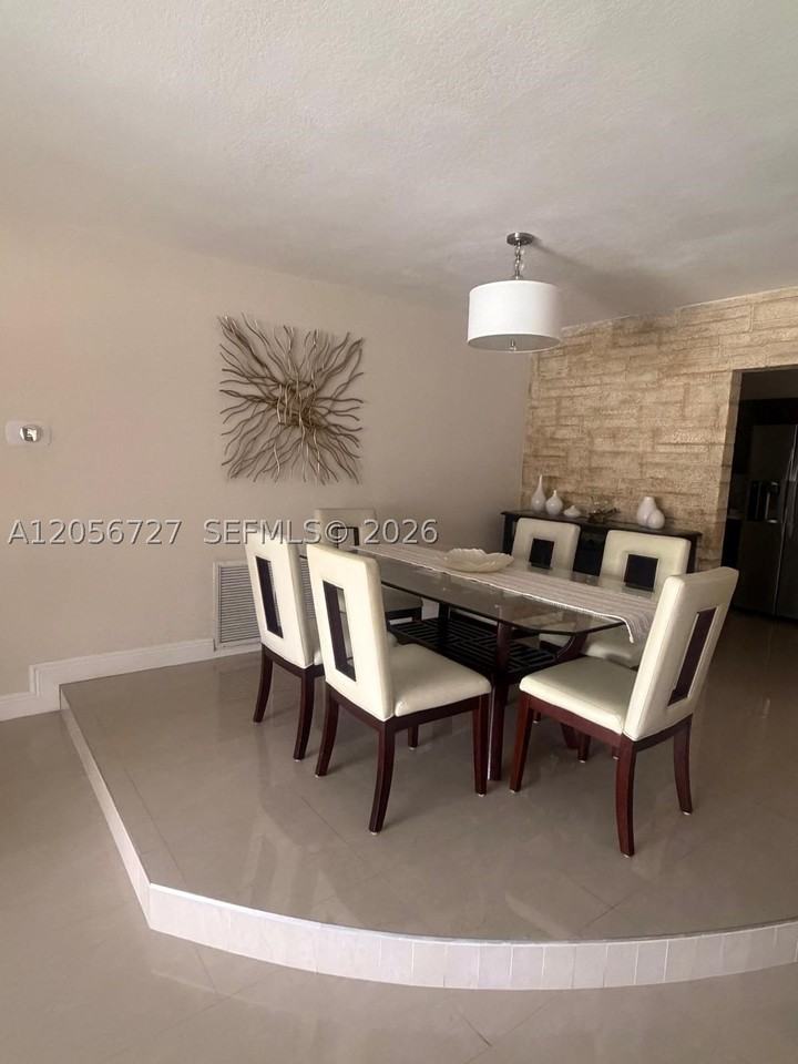 6790 Sw 10th Ct #6790 - Photo 5 of 10