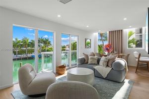 featured image of 1975 Calais Dr #6