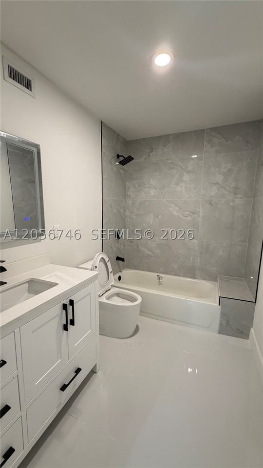 935 Sw 72nd Ave - Photo 6 of 14