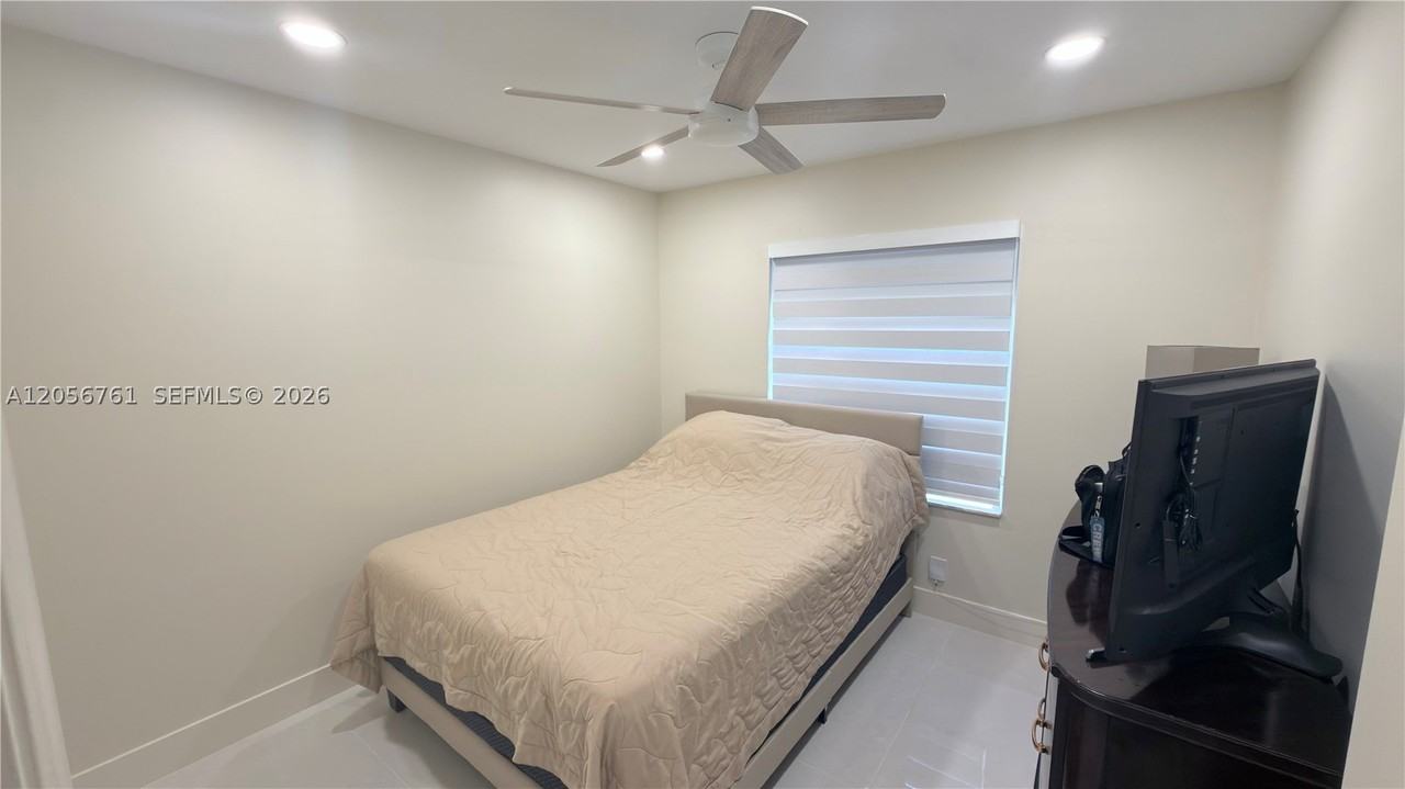 692 Maplewood Ct - Photo 5 of 15