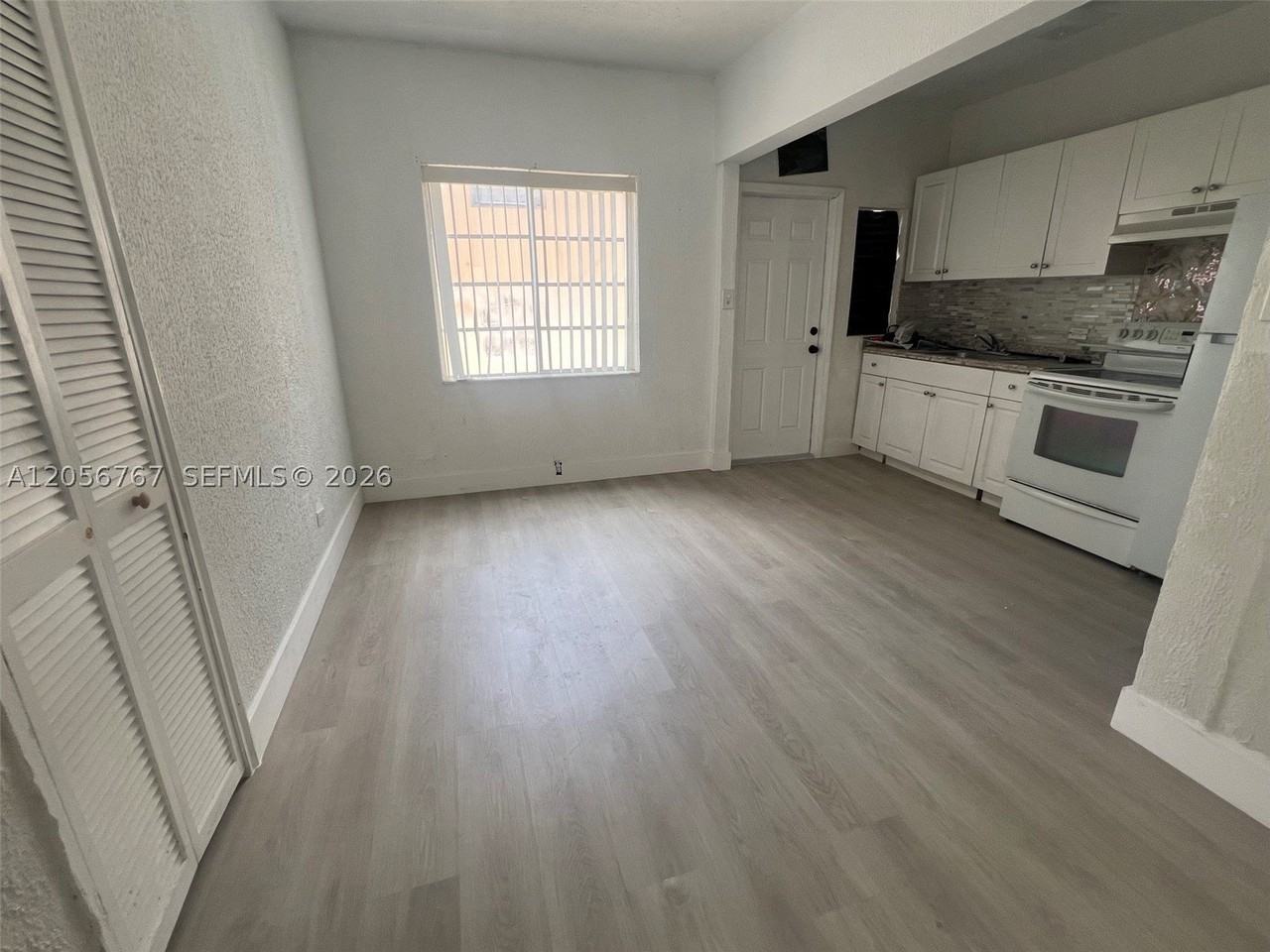 1326 Sw 6th St #10 - Photo 3 of 13