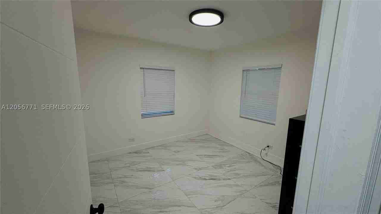 6212 Coral Way - Photo 4 of 10