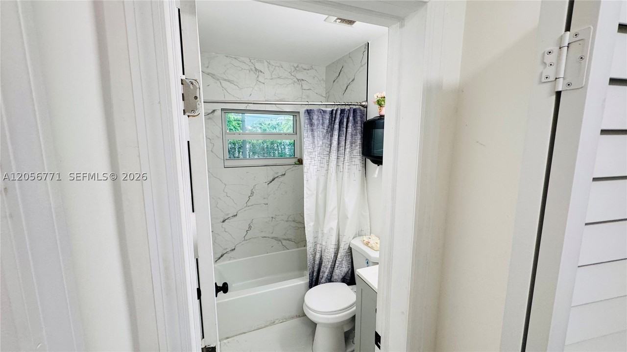 6212 Coral Way - Photo 6 of 10