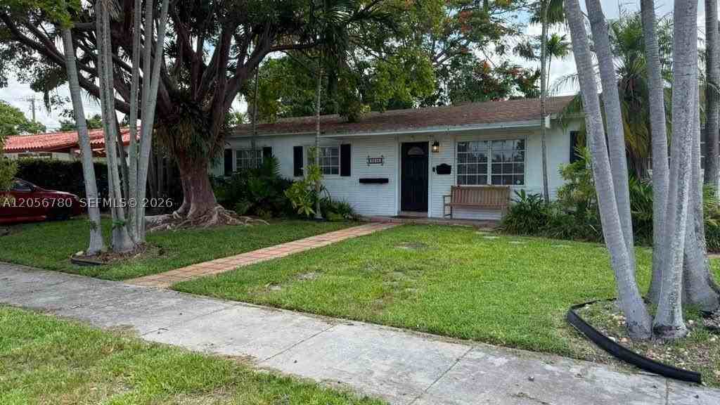 3300 Sw 126th Ave - Photo 2 of 11