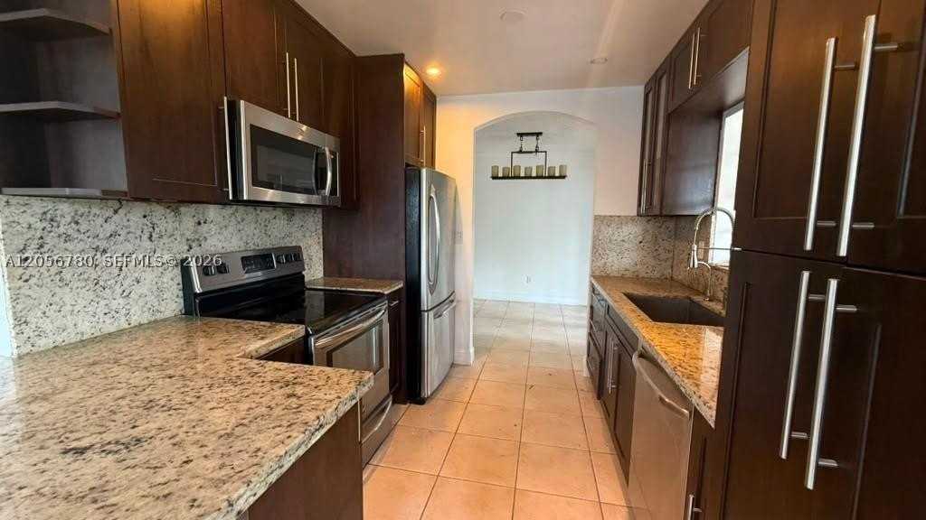 3300 Sw 126th Ave - Photo 4 of 11