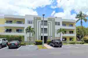 featured image of 10765 Sw 108th Ave #303