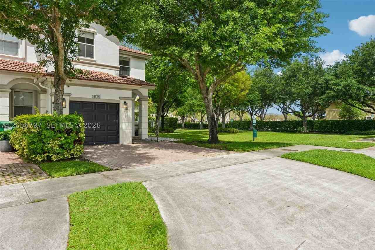 8188 Nw 108th Pl - Photo 2 of 37
