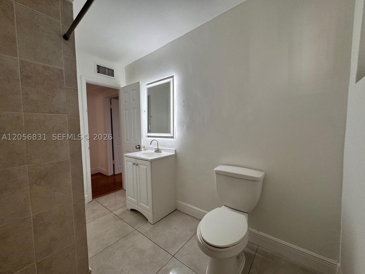 2803 Sw 26th St #B - Photo 6 of 9