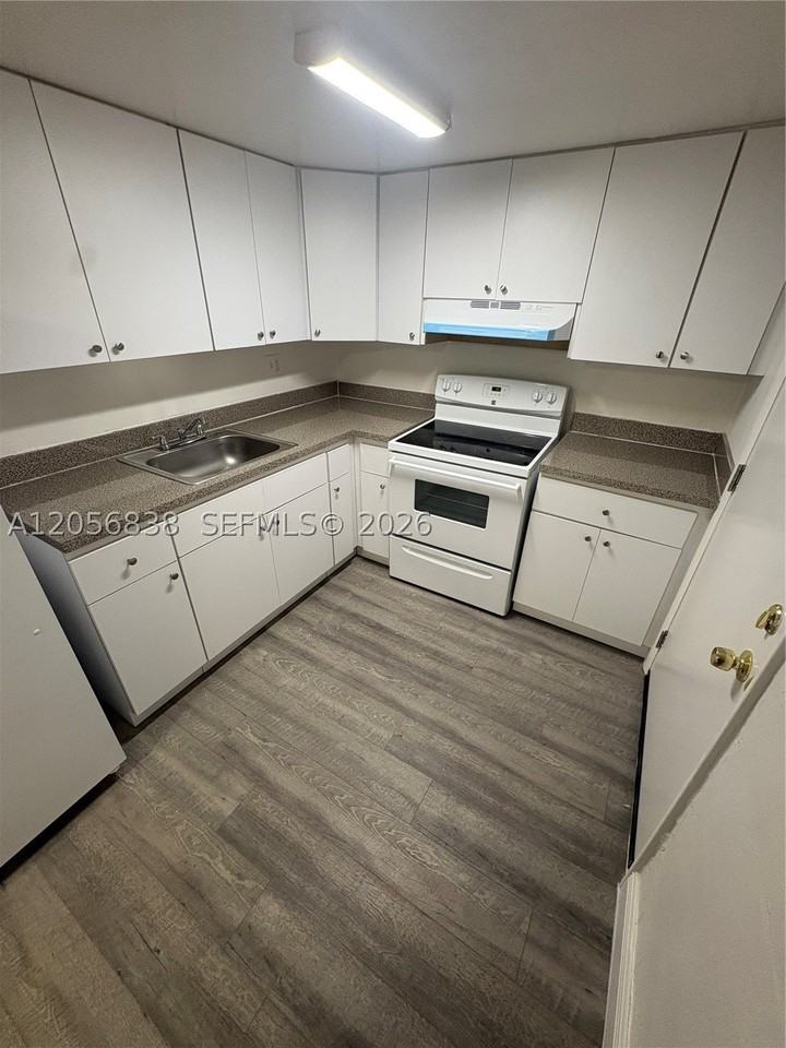 13285 Ne 6th Ave #N206 - Photo 2 of 17
