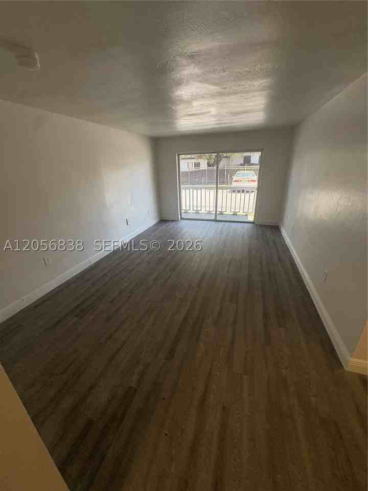 13285 Ne 6th Ave #N206 - Photo 4 of 17