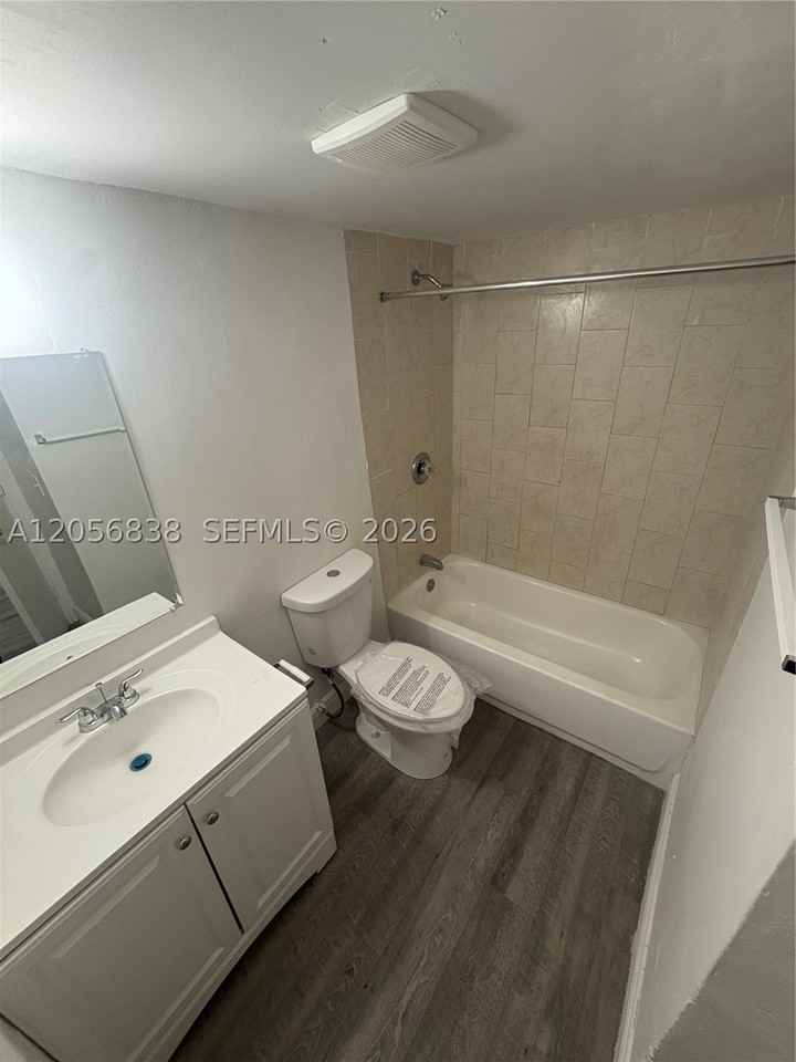 13285 Ne 6th Ave #N206 - Photo 7 of 17