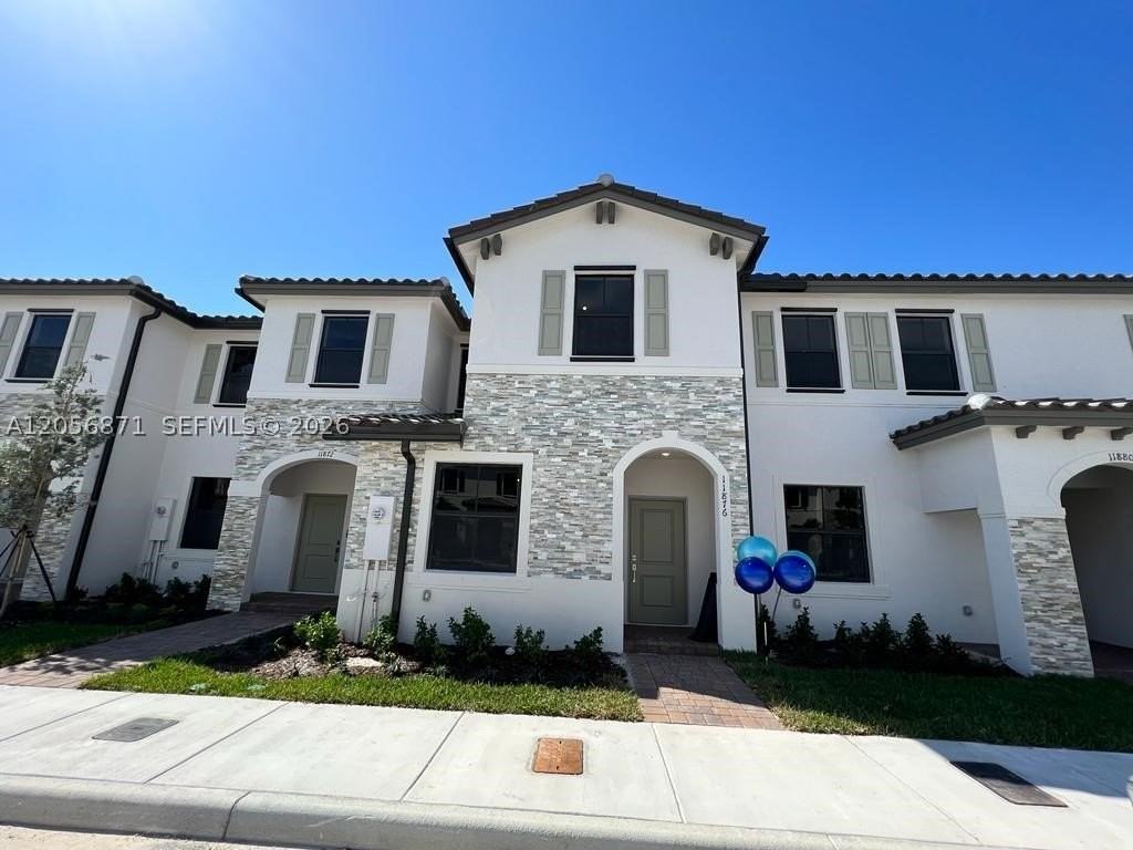 11876 Sw 245th Ter #11876 - Photo 2 of 20