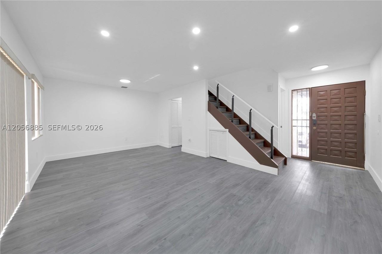 1535 Sw 122nd Ave #3-7 - Photo 3 of 30