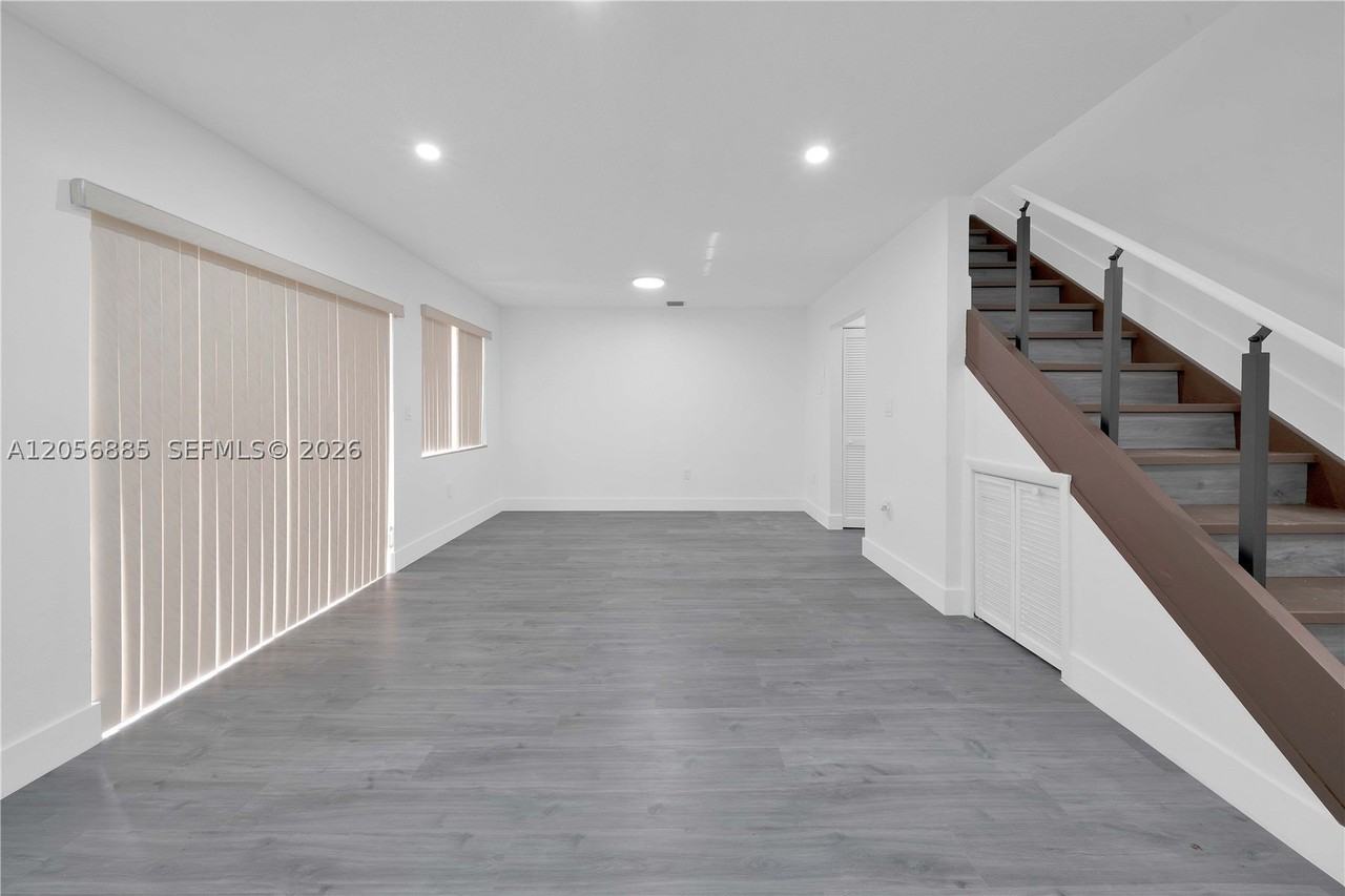 1535 Sw 122nd Ave #3-7 - Photo 5 of 30
