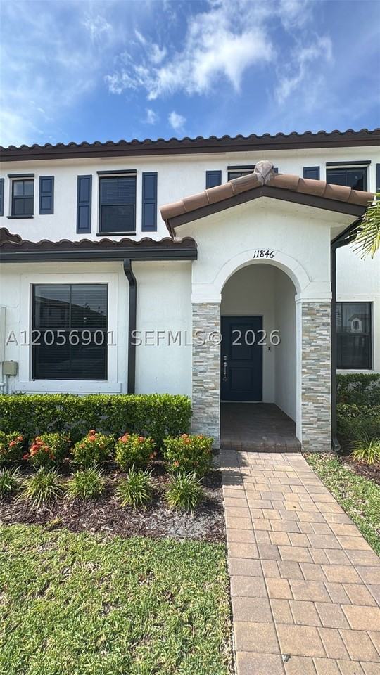 11846 Sw 246th Ln #11846 - Photo 2 of 27