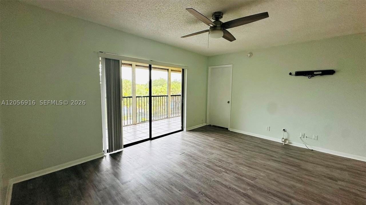 2091 Coral Ridge Dr #N306 - Photo 3 of 38
