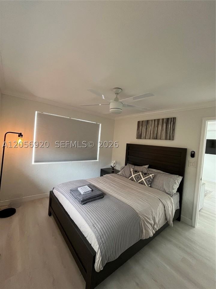 1808 Ne 11th Ave #1 - Photo 4 of 12