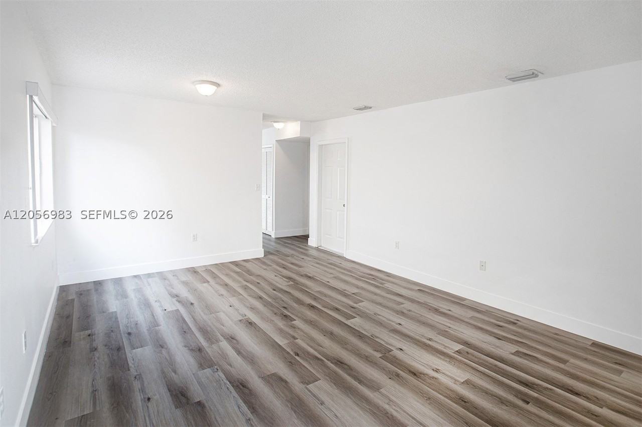 8949 Sw 214th St #8949 - Photo 4 of 33