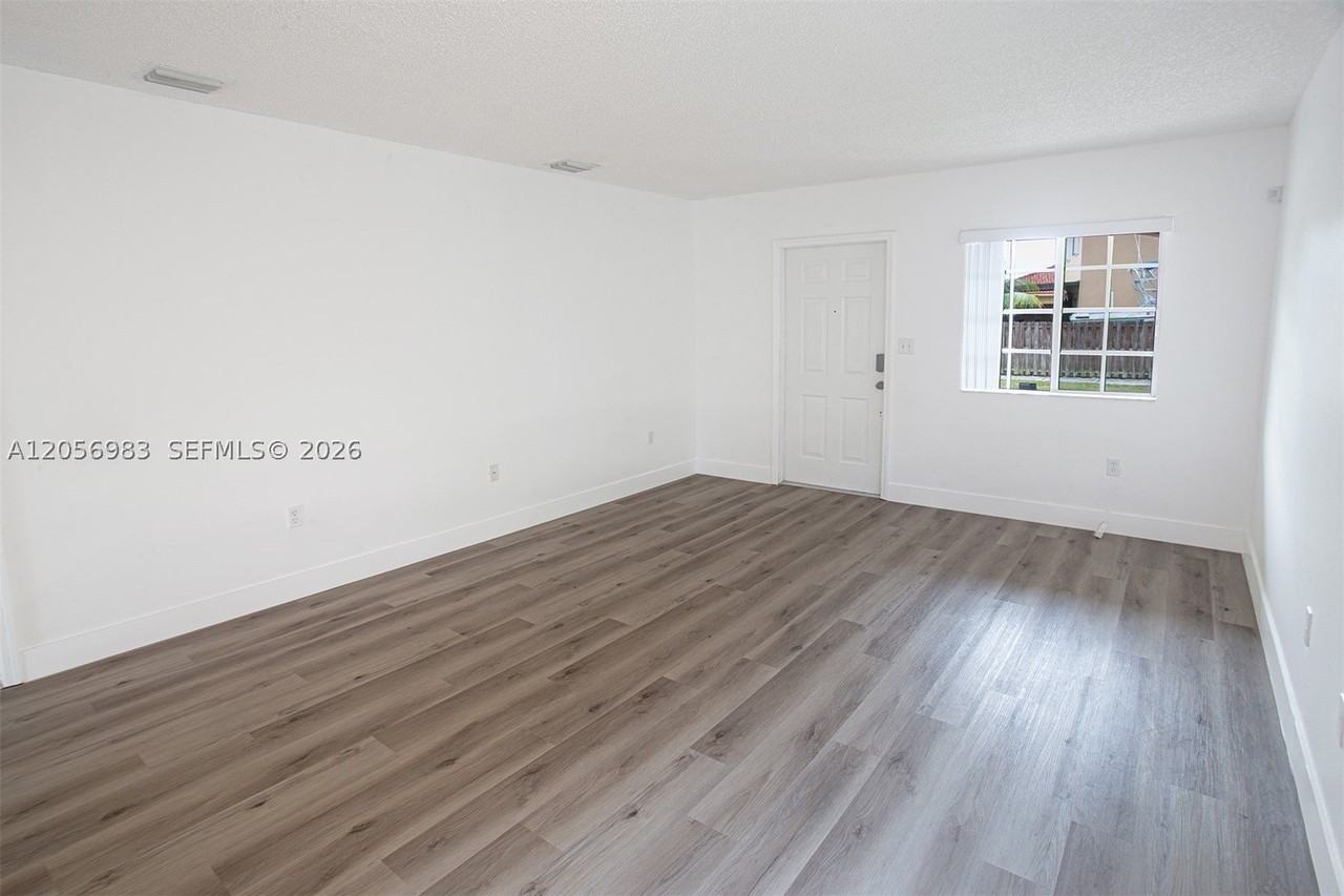 8949 Sw 214th St #8949 - Photo 6 of 33