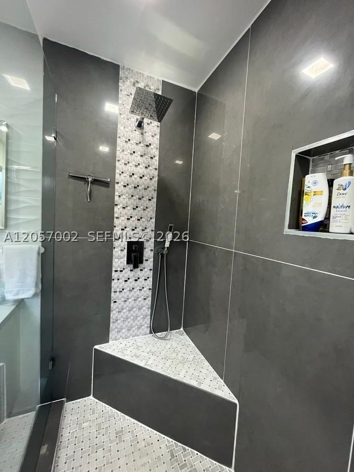 8864 Nw 110th St #8864 - Photo 5 of 15